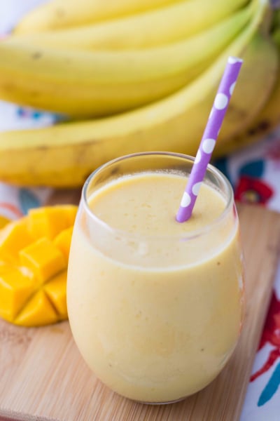 4 Ingredient Mango Banana Smoothie - A Healthy Tropical Drink