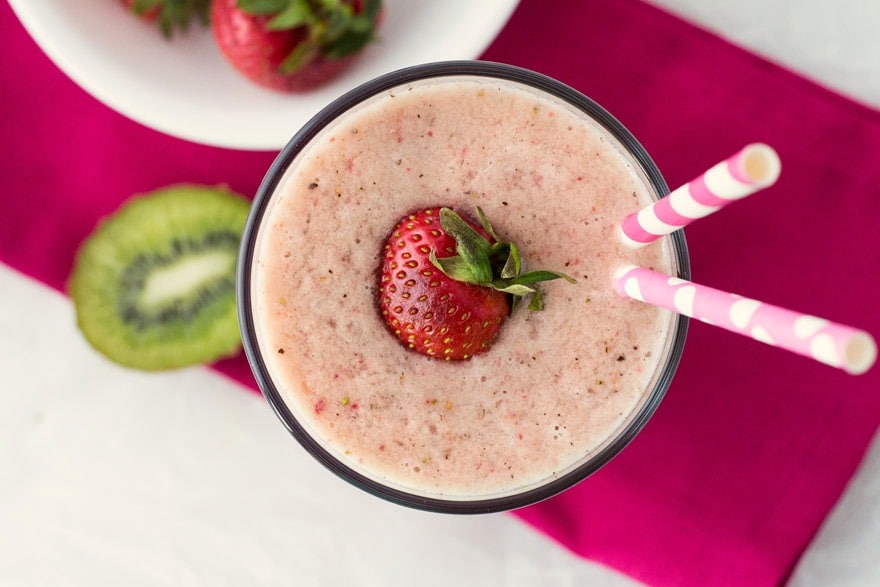 Sweet and Tart Strawberry Kiwi Smoothie