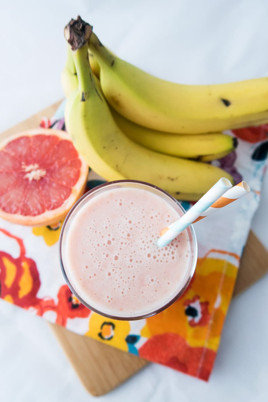 Grapefruit Banana Smoothie - Daily Smoothie