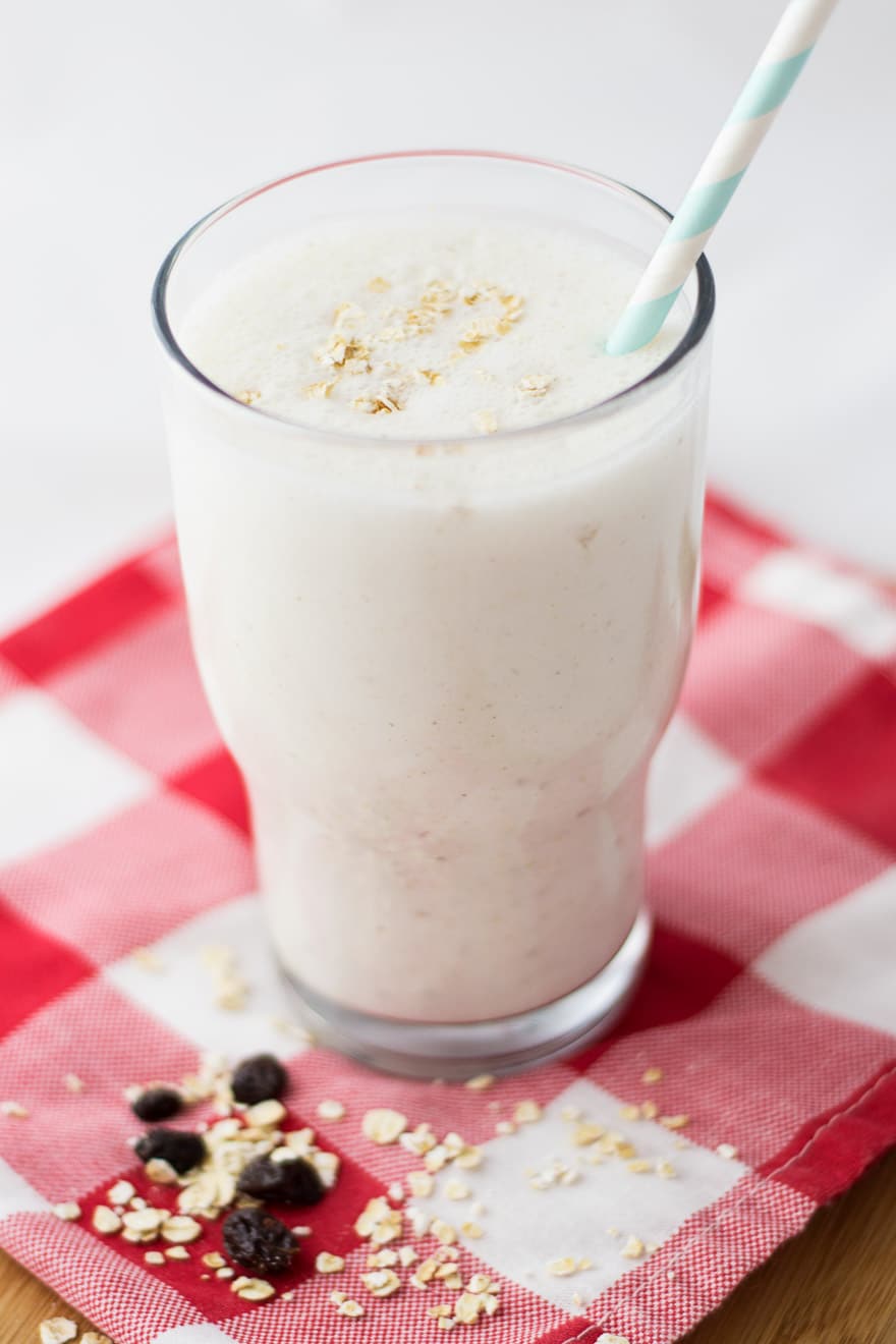 Oatmeal Raisin Cookie Smoothie