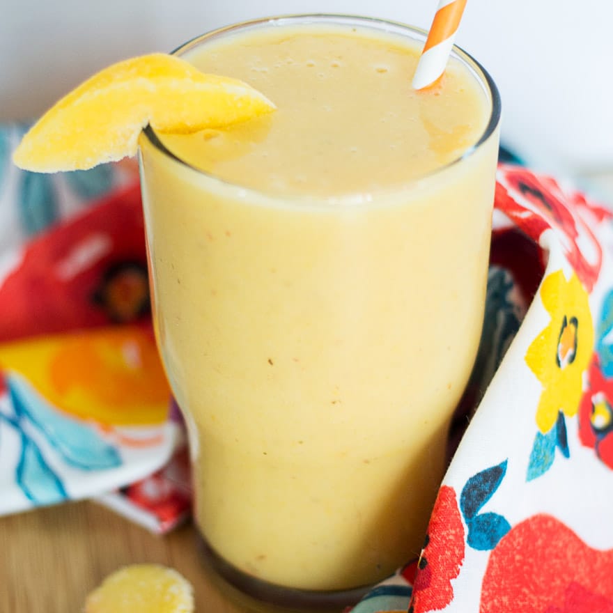 Healthy Peach Smoothie with Yogurt