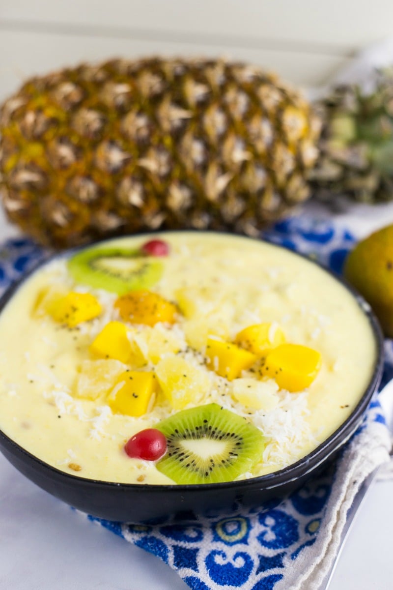 Healthy Pineapple Mango Smoothie Bowl