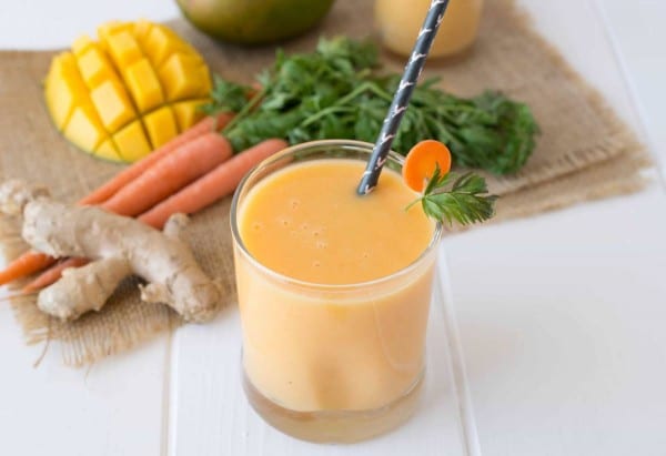 mango carrot and ginger smoothie