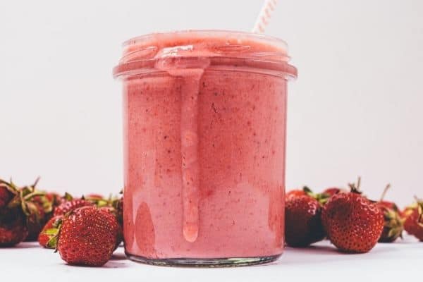 thick smoothie in a glass - thick smoothies are the best
