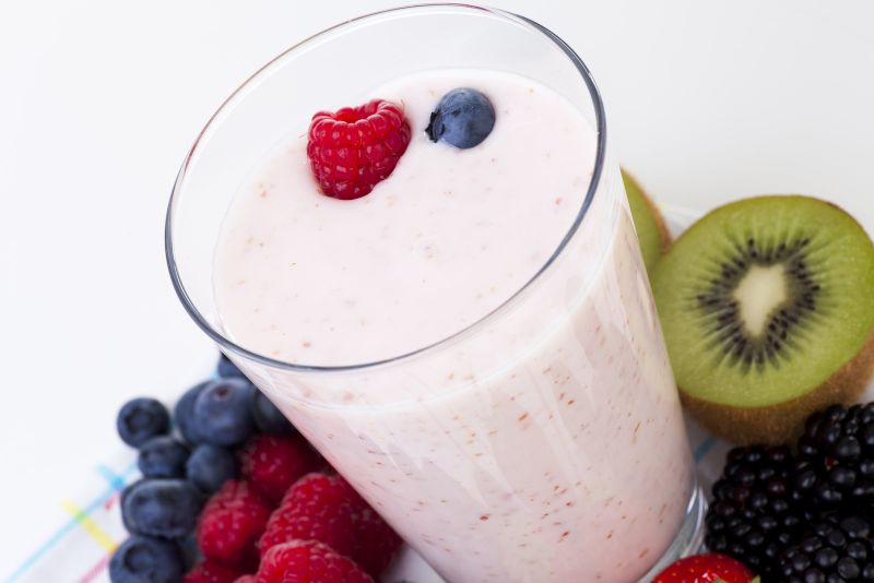 smoothie with berries